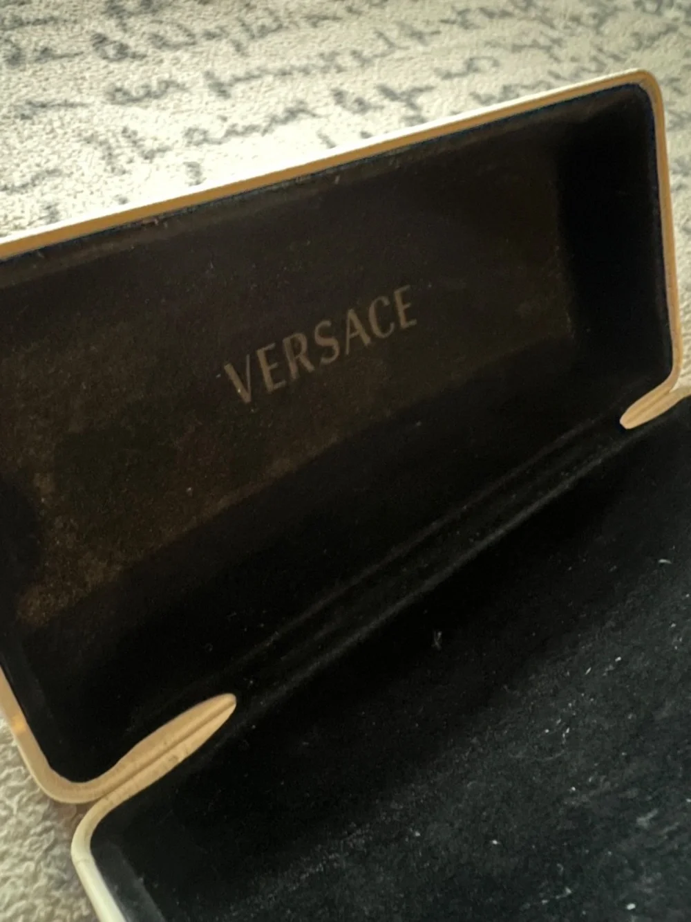 VERSACE WHITE CASE - Picture 6 of 7